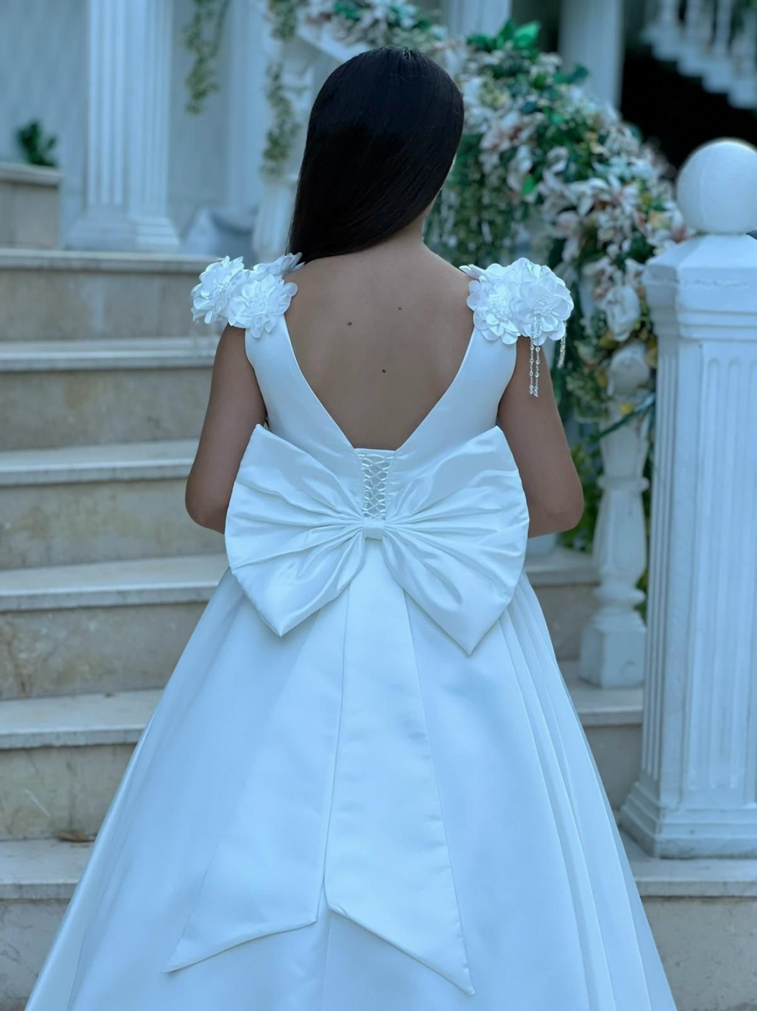 Prenses Çiçek Detaylı Tarlatanlı Beyaz Abiye Elbise