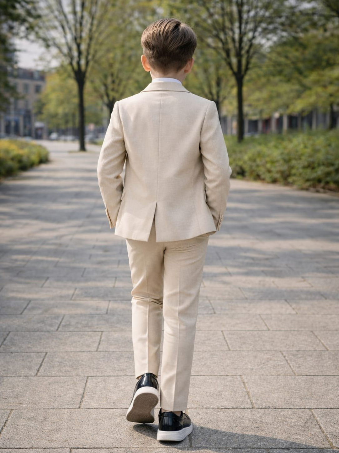 Erkek Çocuk Bej Slim Fit 5’li Takım Elbise – Ceket, Yelek, Pantolon, Gömlek ve Papyon Set
